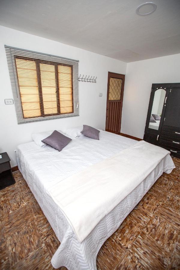 Komodo Alojamiento- Hostal Autoservicio, Ubicado Cerca Al Centro Historico - Bano Privado, Wifi , Cama 2X2 Y Agua Caliente Y Cocina Compartida Popayan Extérieur photo