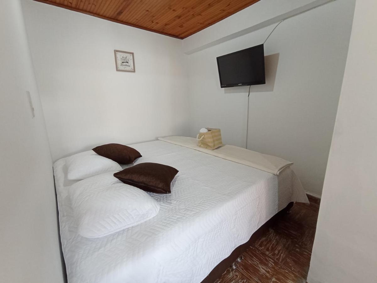 Komodo Alojamiento- Hostal Autoservicio, Ubicado Cerca Al Centro Historico - Bano Privado, Wifi , Cama 2X2 Y Agua Caliente Y Cocina Compartida Popayan Extérieur photo