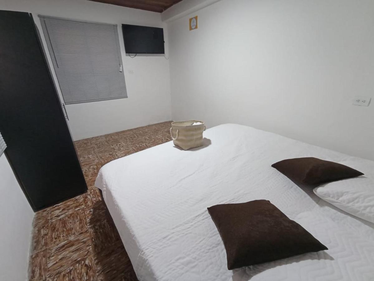 Komodo Alojamiento- Hostal Autoservicio, Ubicado Cerca Al Centro Historico - Bano Privado, Wifi , Cama 2X2 Y Agua Caliente Y Cocina Compartida Popayan Extérieur photo
