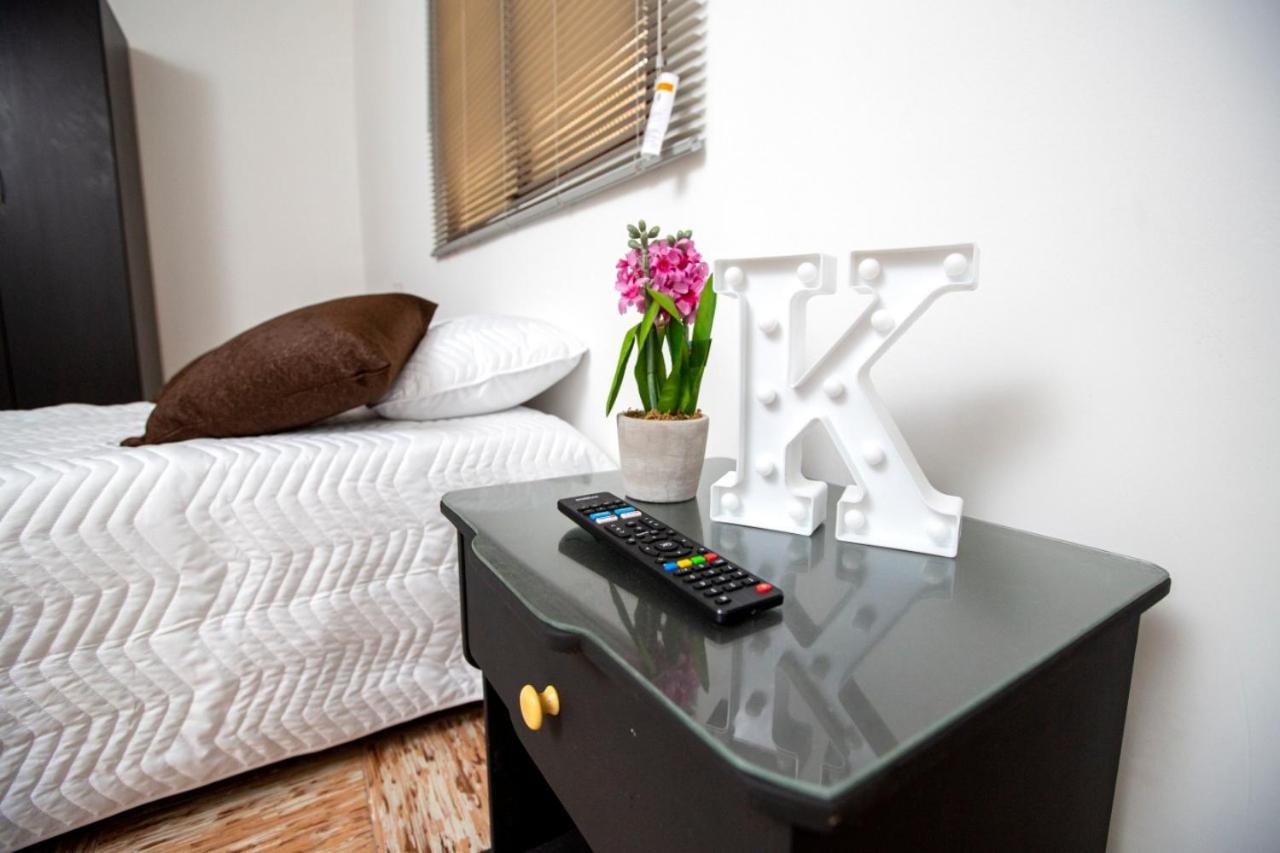 Komodo Alojamiento- Hostal Autoservicio, Ubicado Cerca Al Centro Historico - Bano Privado, Wifi , Cama 2X2 Y Agua Caliente Y Cocina Compartida Popayan Extérieur photo