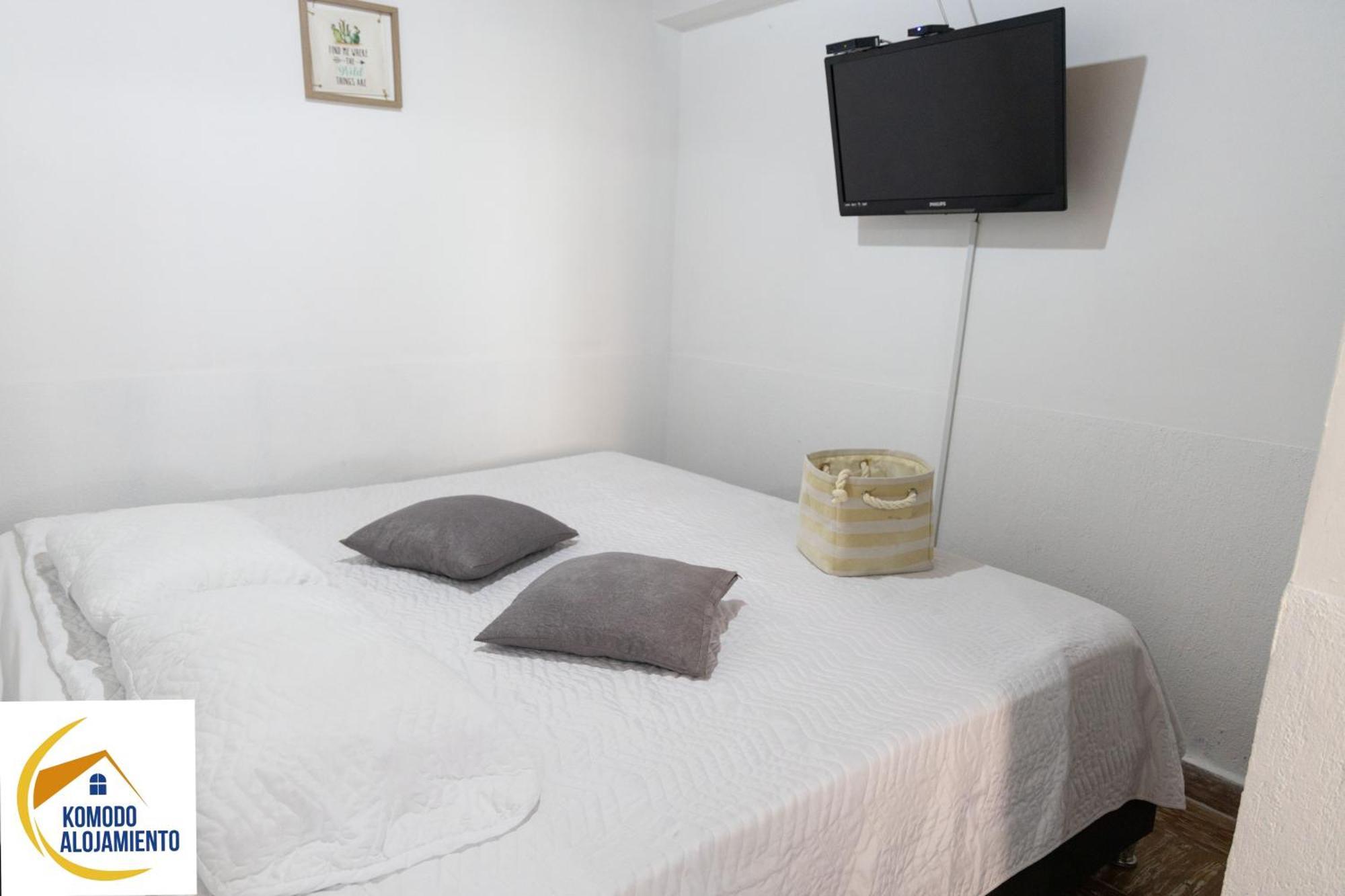 Komodo Alojamiento- Hostal Autoservicio, Ubicado Cerca Al Centro Historico - Bano Privado, Wifi , Cama 2X2 Y Agua Caliente Y Cocina Compartida Popayan Extérieur photo
