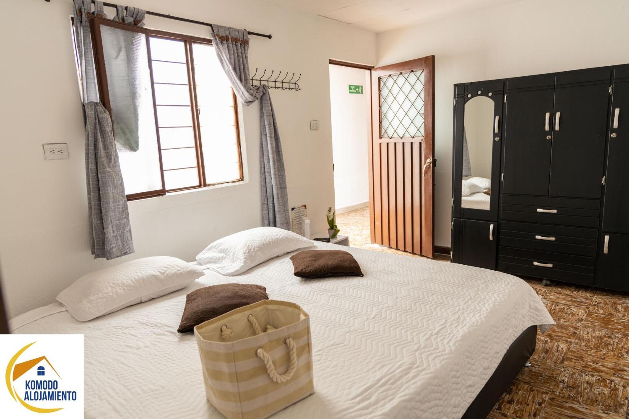 Komodo Alojamiento- Hostal Autoservicio, Ubicado Cerca Al Centro Historico - Bano Privado, Wifi , Cama 2X2 Y Agua Caliente Y Cocina Compartida Popayan Extérieur photo