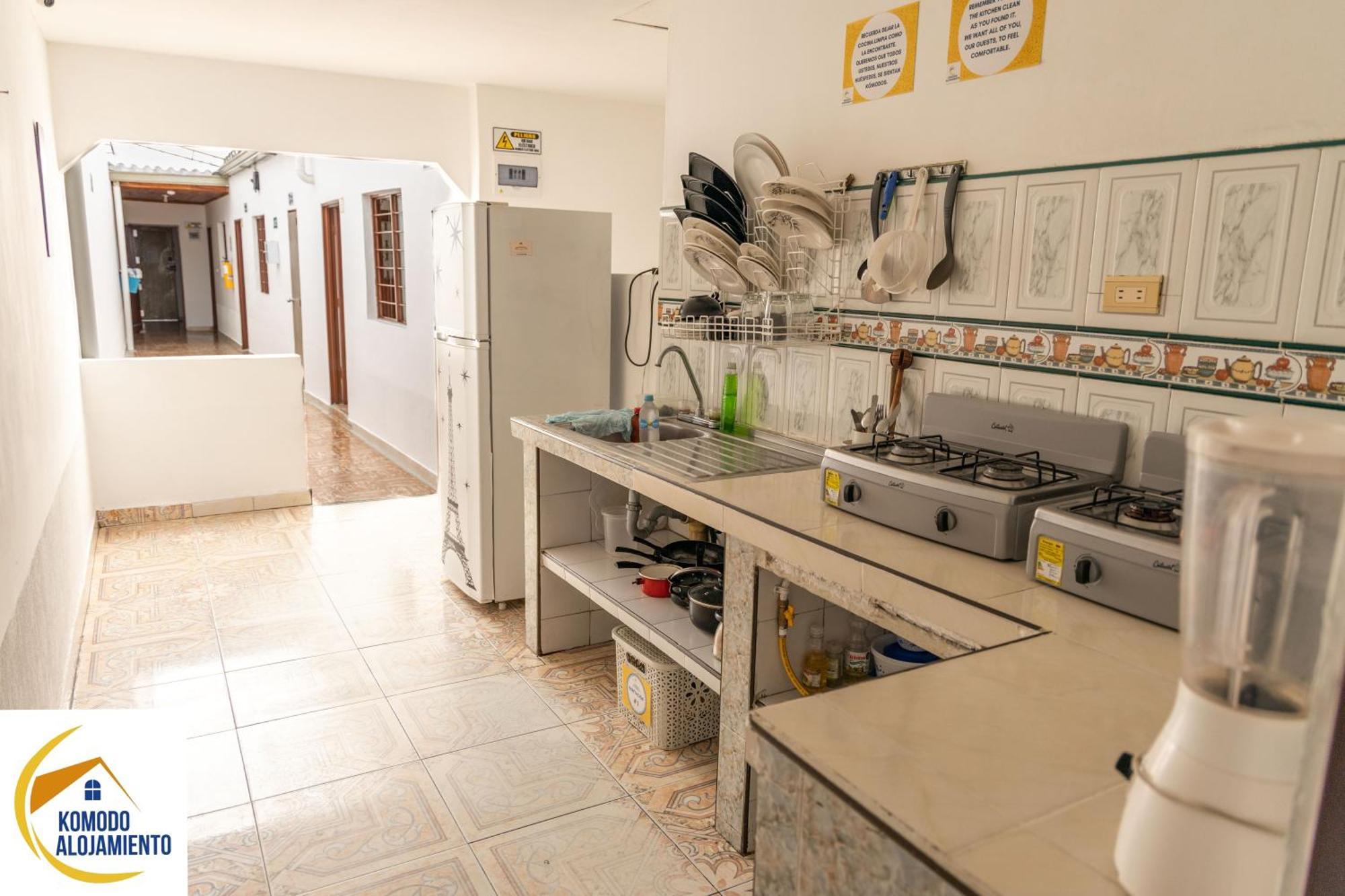 Komodo Alojamiento- Hostal Autoservicio, Ubicado Cerca Al Centro Historico - Bano Privado, Wifi , Cama 2X2 Y Agua Caliente Y Cocina Compartida Popayan Extérieur photo